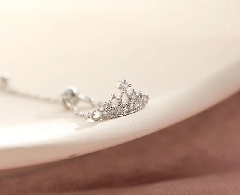 2021New fashion popular ladies banquet S925 sterling silver simple glitter diamond chain tail ring tide crown gift jewelry ring 
2021New fashion popular ladies banquet S925 sterling silver simple glitter diamond chain tail ring tide crown gift jewelry ring