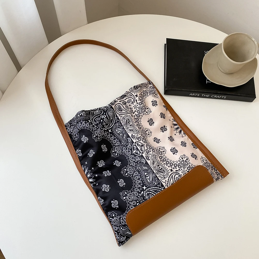 Fashion Silk Printing Pattern Women Large Capacity Underarm Shoulder Bags Shopping Tote Casual Ladies Daily Shoulder Handbags
Fashion Silk Printing Pattern Women Large Capacity Underarm Shoulder Bags Shopping Tote Casual Ladies Daily Shoulder Handbags