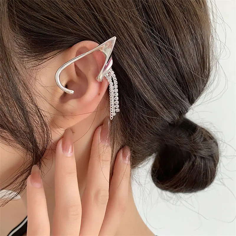 Punk Fairy Tassel Clip Earrings Irregular Metal Ear Cuffs For Women No Piercing Earrings Climb Cuffs Fashion Statement Jewelry
Punk Fairy Tassel Clip Earrings Irregular Metal Ear Cuffs For Women No Piercing Earrings Climb Cuffs Fashion Statement Jewelry