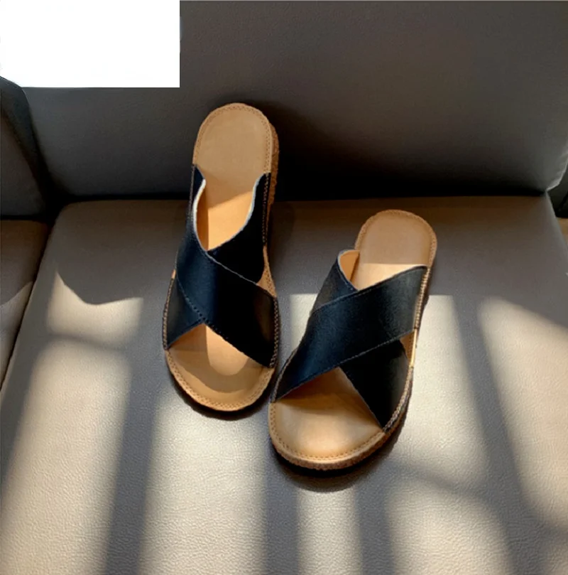 Тапочки женские летние однотонные с открытым носком и перекрестной шнуровкой
Тапочки женские летние однотонные с открытым носком и перекрестной шнуровкой