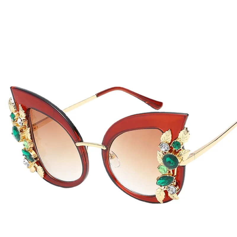 New style metal carved RETRO SUNGLASSES European and American trend large frame sunglasses
New style metal carved RETRO SUNGLASSES European and American trend large frame sunglasses