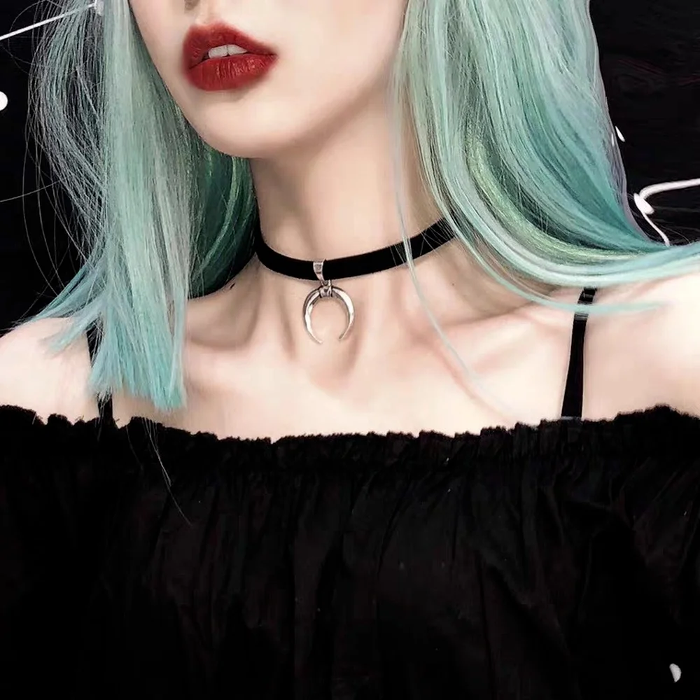 Korean Fashion Name Necklace Personalised Diablo Series Crescent Clavicle Chain For Women 2021 Trend Grunge Necklace Wholesale
Korean Fashion Name Necklace Personalised Diablo Series Crescent Clavicle Chain For Women 2021 Trend Grunge Necklace Wholesale