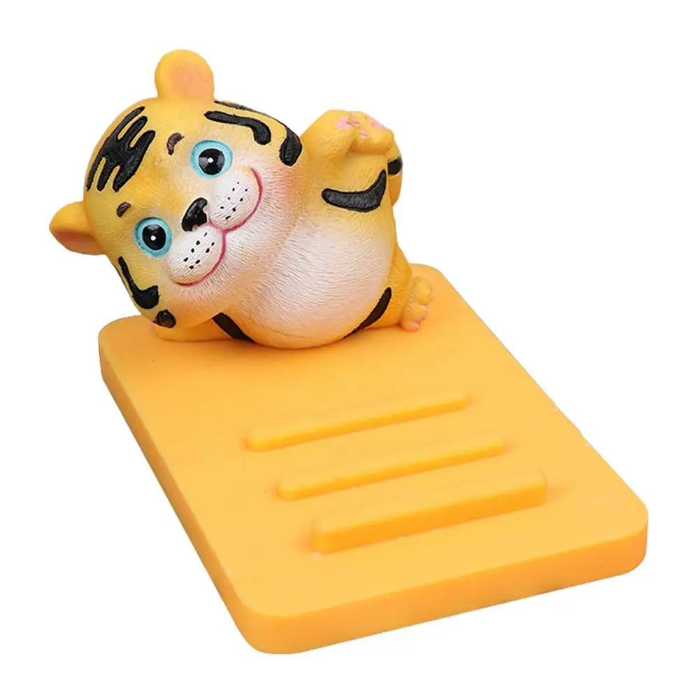 Tiger Cellphone Holder Cute Tiger Phone Mount Desktop Ornament 2022 Chinese Tiger New Year Lucky Zodiac Blessing Souvenir Gift F
Tiger Cellphone Holder Cute Tiger Phone Mount Desktop Ornament 2022 Chinese Tiger New Year Lucky Zodiac Blessing Souvenir Gift F