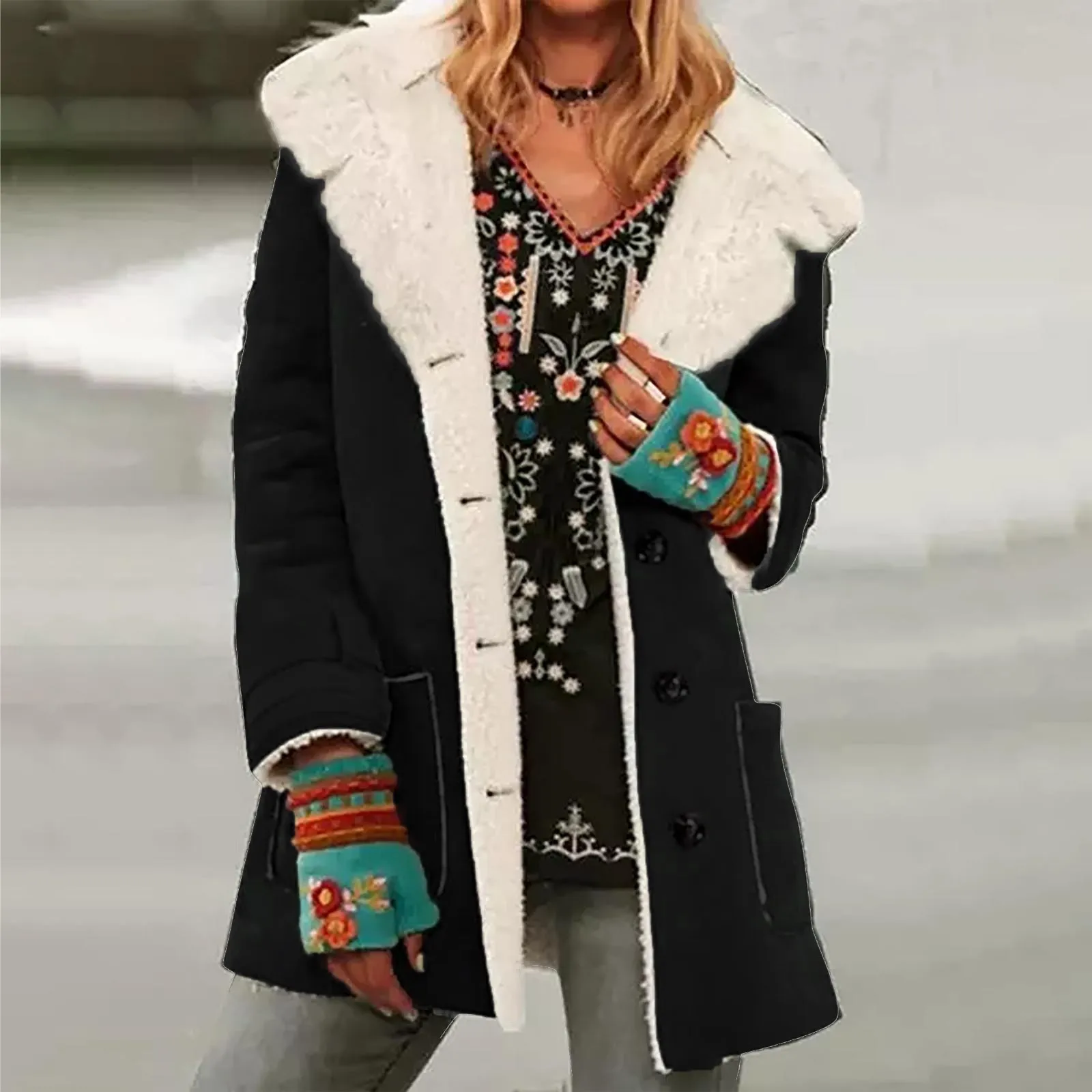 Женское пальто Тедди с отложным воротником на пуговицах капюшоном и длинным