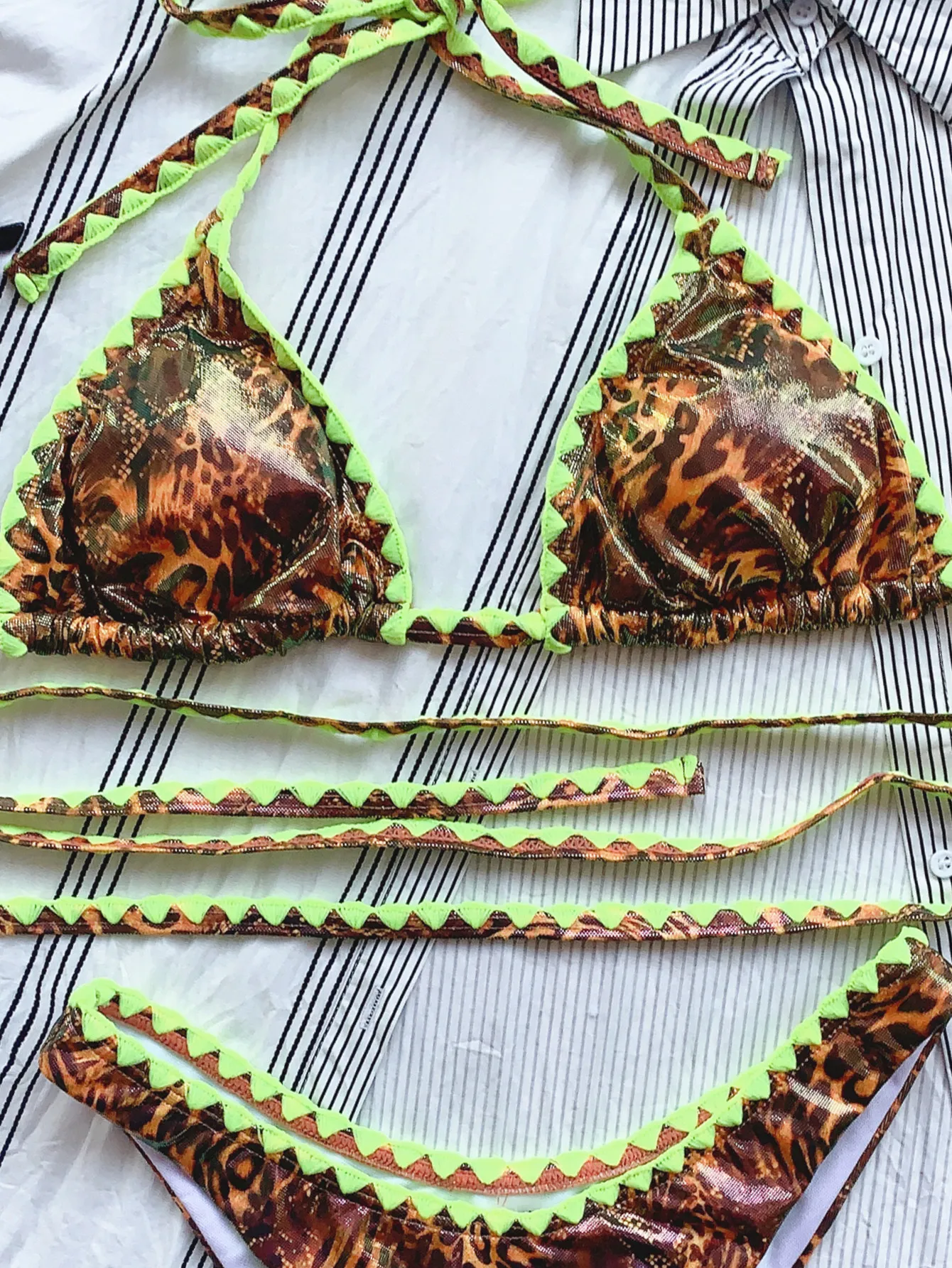 New Leopard Print Bikini Top Size Can Be Adjusted Printed Swimsuit for Women Swimwear 2021 Sexy Bikinis Women's Bathing Suits
New Leopard Print Bikini Top Size Can Be Adjusted Printed Swimsuit for Women Swimwear 2021 Sexy Bikinis Women's Bathing Suits