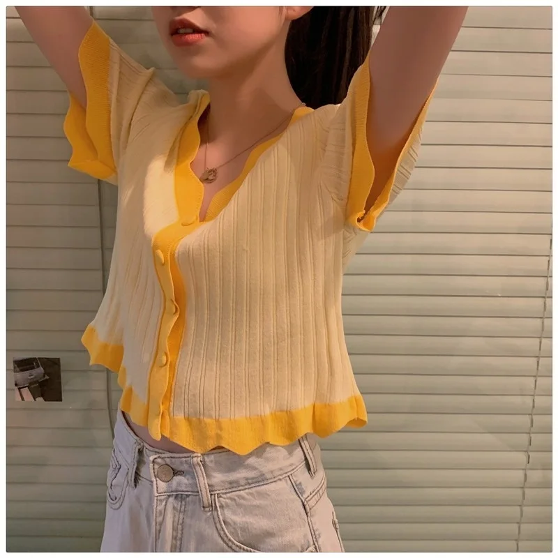 Milky Japanese Cute T-shirt V-neck Wavy Contrast Color Knitwear Female Summer T-shirt Shory Style Chic Tup Cardigan fafa_ootd
Milky Japanese Cute T-shirt V-neck Wavy Contrast Color Knitwear Female Summer T-shirt Shory Style Chic Tup Cardigan fafa_ootd