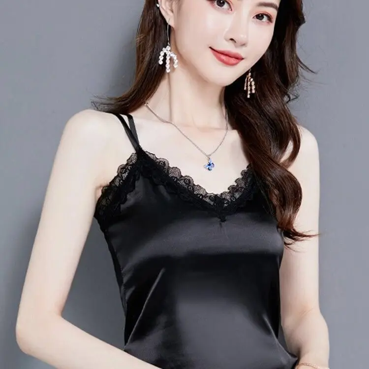 Spring and Summer Black Lace imitation silk suspender vest with sleeve less undershirt
Spring and Summer Black Lace imitation silk suspender vest with sleeve less undershirt