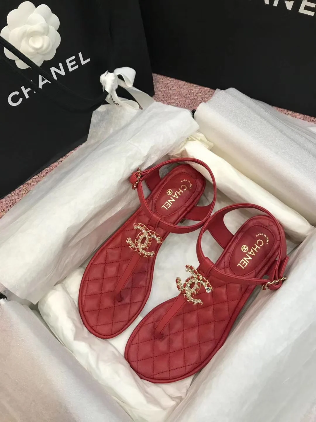 2021 new spring high quality luxury CC19 designer fashion ladies slippers high heel sandals ladies casual shoes
2021 new spring high quality luxury CC19 designer fashion ladies slippers high heel sandals ladies casual shoes