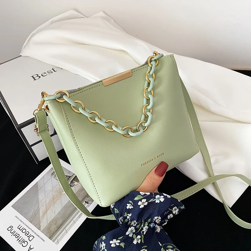 Fashion Ladies Chain Small Crossbody Bag New PU Leather Women Shoulder Bags Casual Simple Solid Color Female Tote Handbags Bolsa
Fashion Ladies Chain Small Crossbody Bag New PU Leather Women Shoulder Bags Casual Simple Solid Color Female Tote Handbags Bolsa