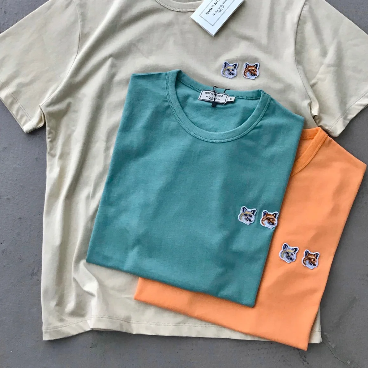 100% Cotton Tshirts Two-headed Little Fox Embroidered Short-sleeved Tee Shirt For Men And Women
100% Cotton Tshirts Two-headed Little Fox Embroidered Short-sleeved Tee Shirt For Men And Women