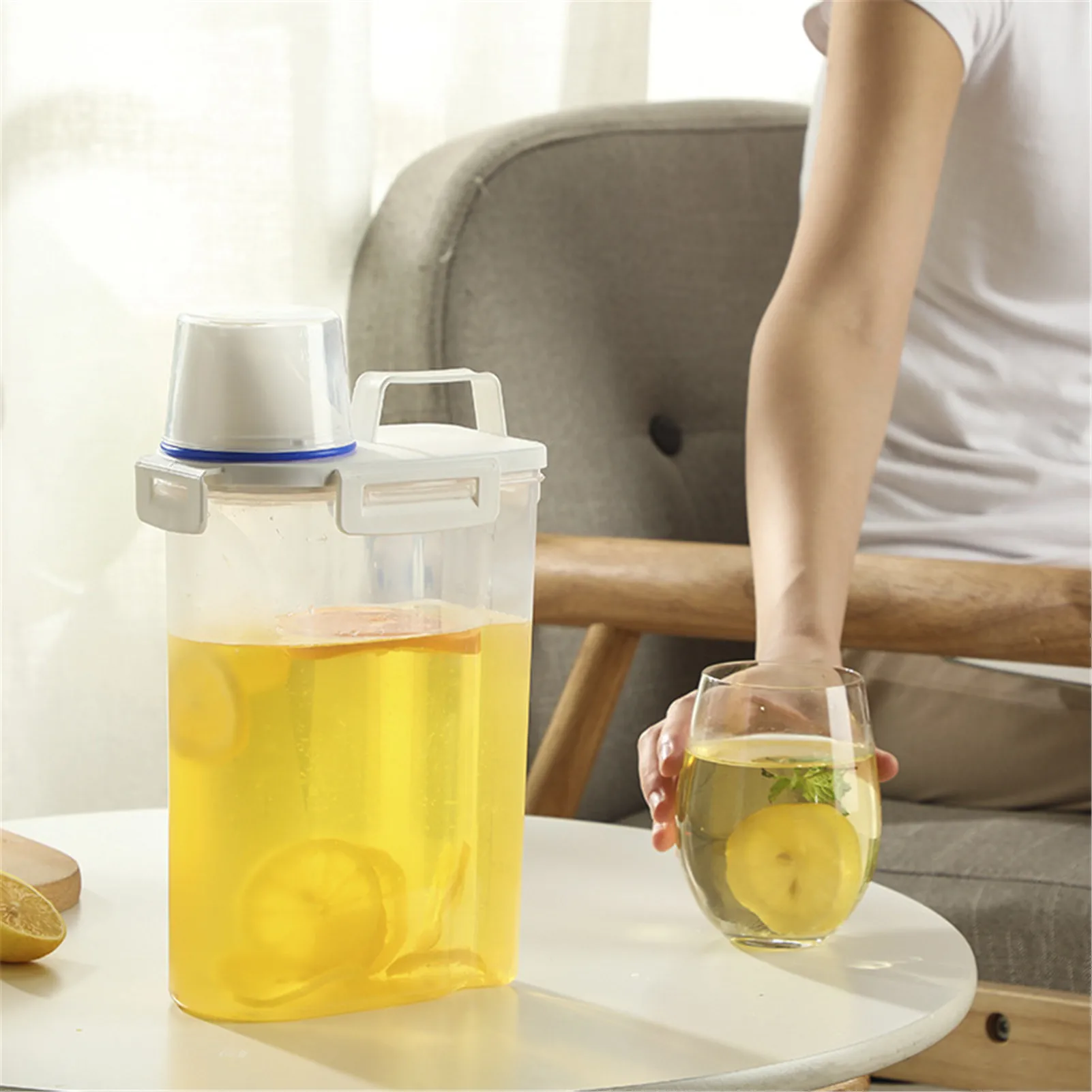 2.5L Refrigerator Cold Water Bottle Fruit Drink Cool Beverage Dispenser Kitchen Outdoor Picnic Drinkware Accessories sweet
2.5L Refrigerator Cold Water Bottle Fruit Drink Cool Beverage Dispenser Kitchen Outdoor Picnic Drinkware Accessories sweet