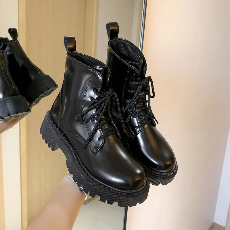 Ladies Rubber Boots Lace-up Shoes Round Head Rain Fashion 2021 Comfortable Thick-soled British Blower Short Boots Single Boots
Ladies Rubber Boots Lace-up Shoes Round Head Rain Fashion 2021 Comfortable Thick-soled British Blower Short Boots Single Boots