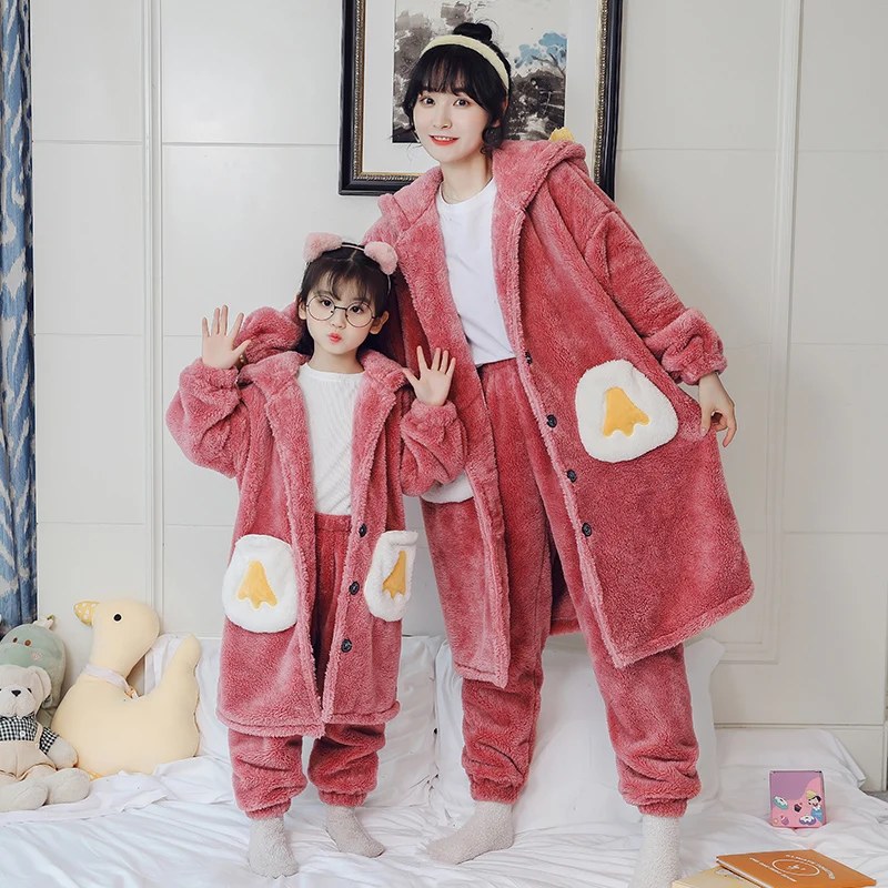 2020 Winter Warm Family Homewear Suit Plush Thicken Children Pajama Set Mommy Adult Loungewear Flannel 2pcs Long Robe +trousers
2020 Winter Warm Family Homewear Suit Plush Thicken Children Pajama Set Mommy Adult Loungewear Flannel 2pcs Long Robe +trousers