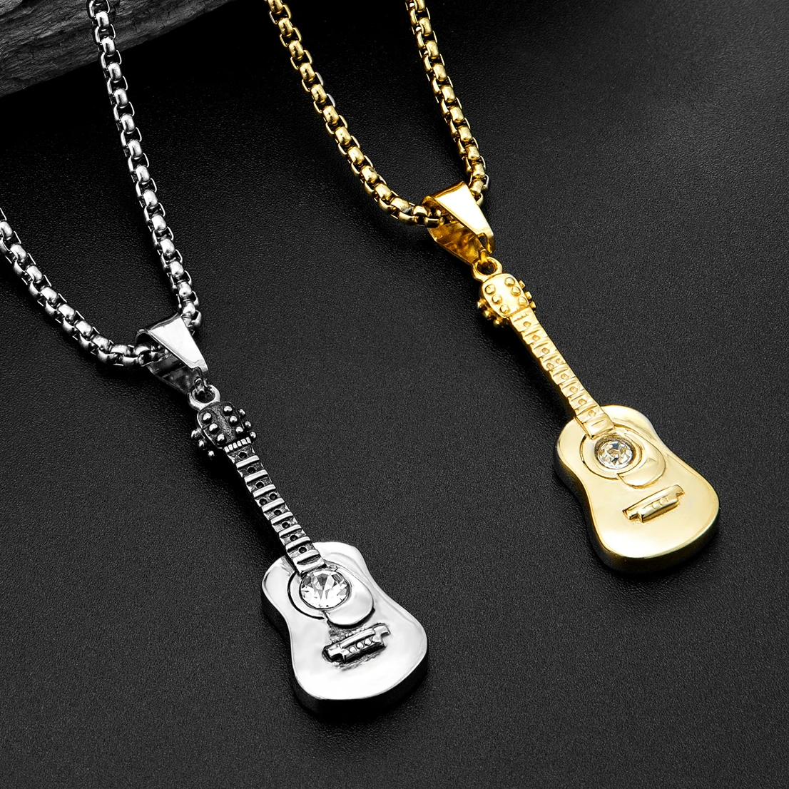 Punk Guitar Shape pendant necklace Stainless Steel Men or Women Necklaces Jewelry Hiphop Rock Slide Music Element sweater Chains
Punk Guitar Shape pendant necklace Stainless Steel Men or Women Necklaces Jewelry Hiphop Rock Slide Music Element sweater Chains