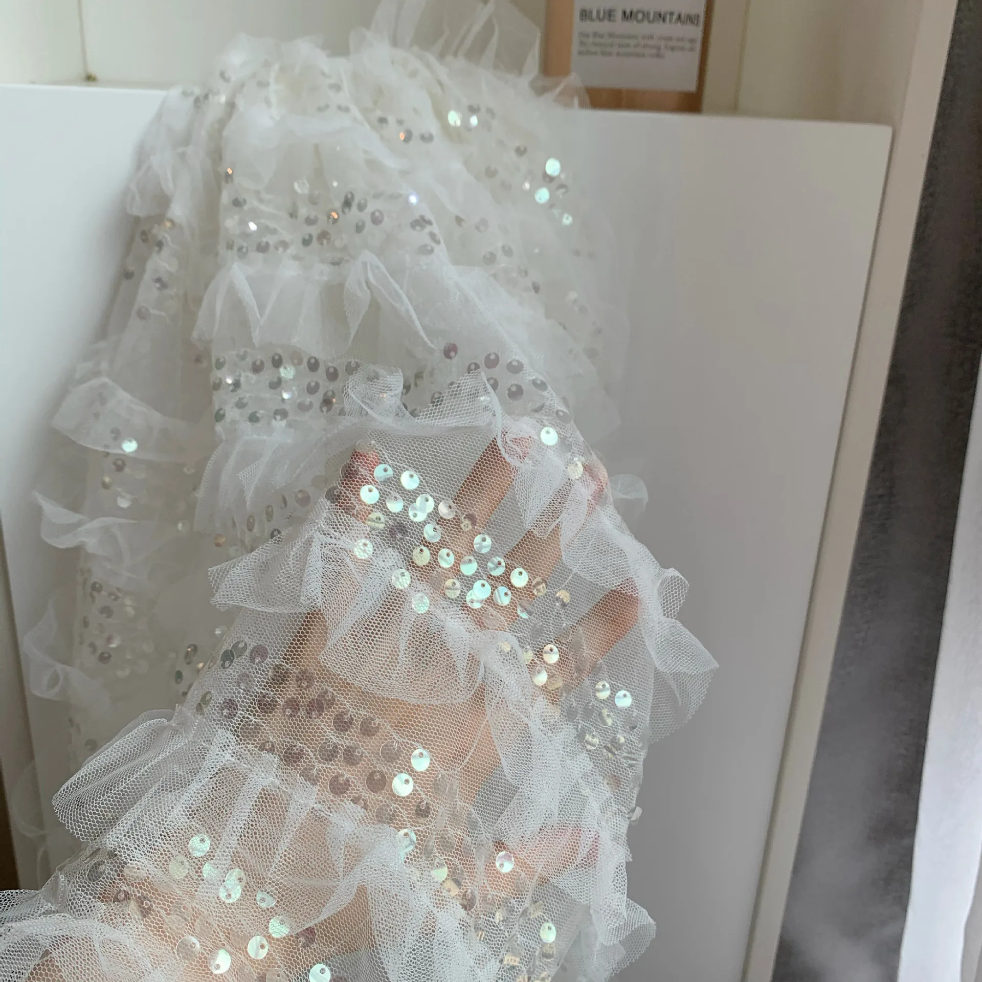 Sequined Embroidered Fabric Wedding Dress Decoration Classic Cheongsam High-grade Fabric Manual DIY Accessories African lace
Sequined Embroidered Fabric Wedding Dress Decoration Classic Cheongsam High-grade Fabric Manual DIY Accessories African lace