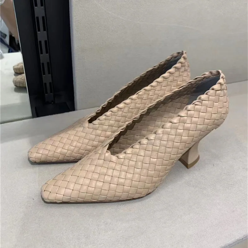 2021 Summer Shoes Woven Sheepskin High Heel Women's Single Shoes Comfortable Leisure Mother Shoes Square Heels Ladies Shoe
2021 Summer Shoes Woven Sheepskin High Heel Women's Single Shoes Comfortable Leisure Mother Shoes Square Heels Ladies Shoe