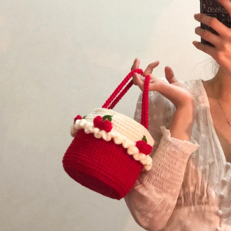 Women's Handmade Wallet Hangbag Bucket Woven Fruit Storage Bag Storage Baskets Cosmetics Tea Picnic Bags
Women's Handmade Wallet Hangbag Bucket Woven Fruit Storage Bag Storage Baskets Cosmetics Tea Picnic Bags