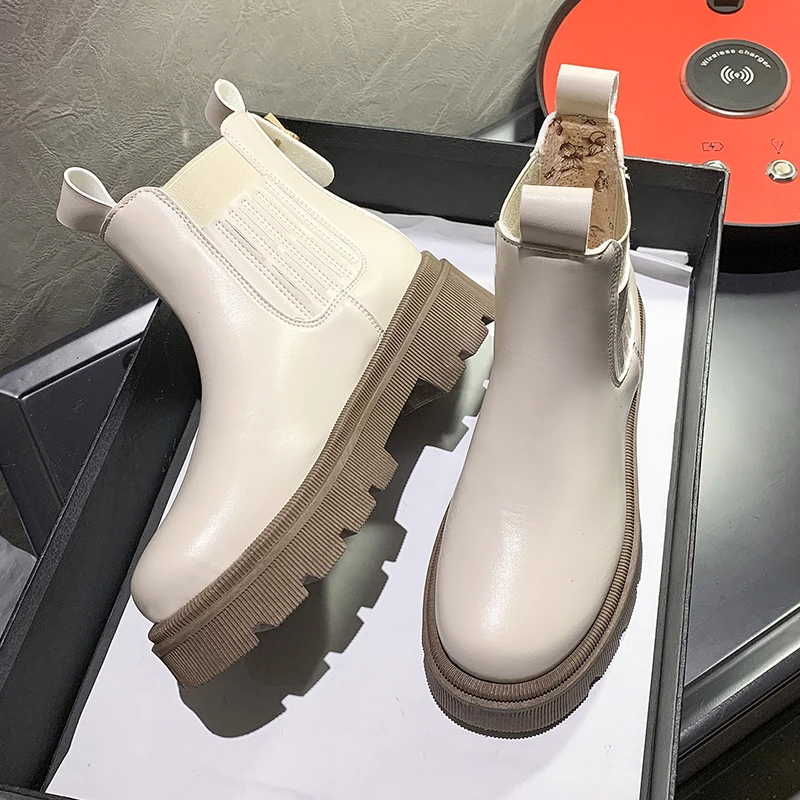 Ankle Chelsea Boots Women Autumn Platform Gothic Shoes 2021 Winter Autumn Women Punk Short Mortorcycle Combat Boots White
Ankle Chelsea Boots Women Autumn Platform Gothic Shoes 2021 Winter Autumn Women Punk Short Mortorcycle Combat Boots White