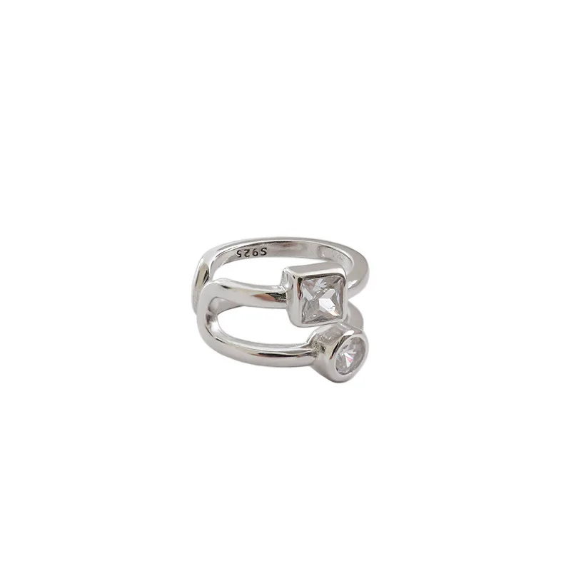 CH-1244 S925 sterling silver ear buckle ins double-layer line micro-inlaid zircon ear clip ear buckle female wild earrings
CH-1244 S925 sterling silver ear buckle ins double-layer line micro-inlaid zircon ear clip ear buckle female wild earrings