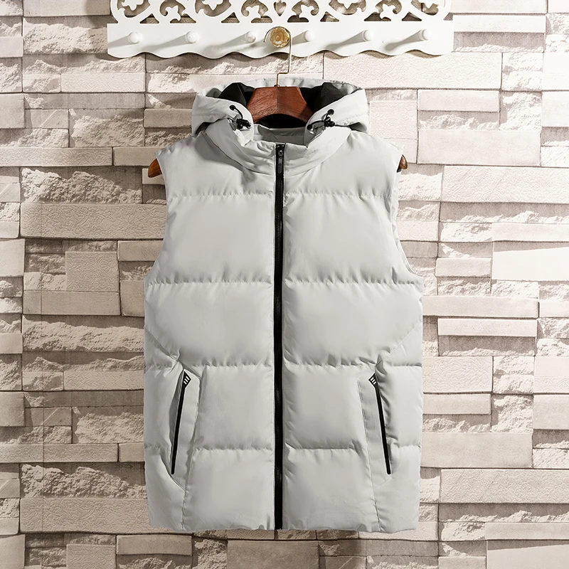 2021 Autumn and Winter Men's Fashion Sleeveless Padded Cotton Jacket with Detachable Hat. 
2021 Autumn and Winter Men's Fashion Sleeveless Padded Cotton Jacket with Detachable Hat.
