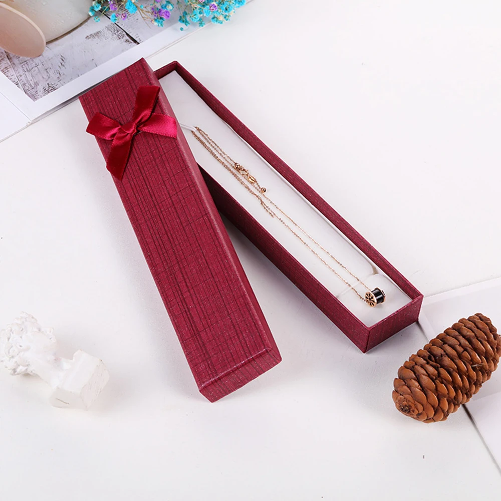 1pcs Cardboard Jewelry Gift Box Necklace Bracelets Gift Packaging Organizer Rectangle Jewelry Display Tool Home Decoration
1pcs Cardboard Jewelry Gift Box Necklace Bracelets Gift Packaging Organizer Rectangle Jewelry Display Tool Home Decoration