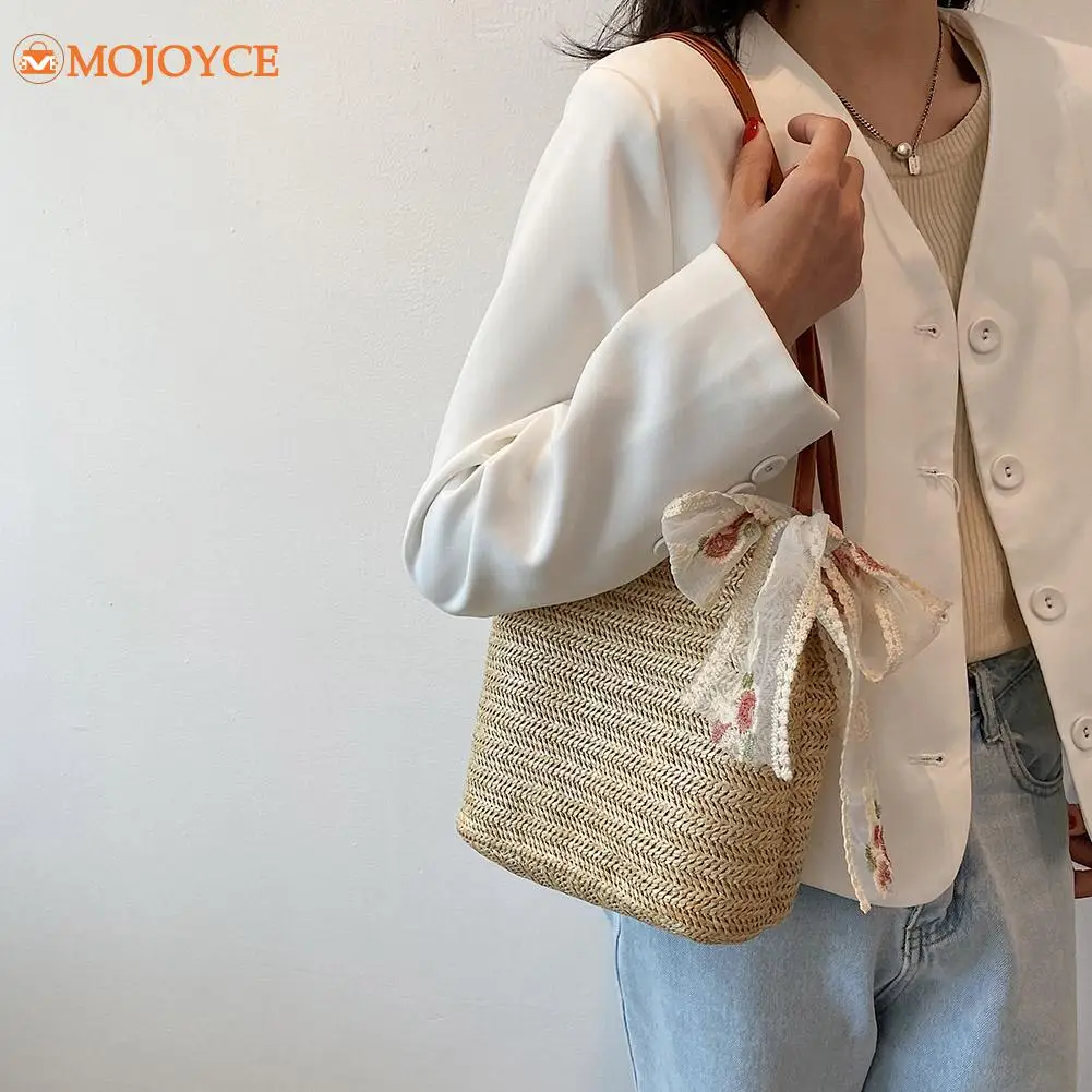Beach Bags for Women 2021 Summer Trend Woven Tender Silk Scarf Bucket Shoulder Shopper Tote Bag Ladies Solid Color Small Handbag
Beach Bags for Women 2021 Summer Trend Woven Tender Silk Scarf Bucket Shoulder Shopper Tote Bag Ladies Solid Color Small Handbag