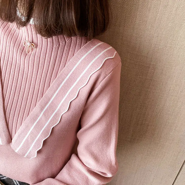 Semi-high neck knit sweater female Korean version design sense autumn and winter new slim sweater long sleeve bottom wear coat
Semi-high neck knit sweater female Korean version design sense autumn and winter new slim sweater long sleeve bottom wear coat