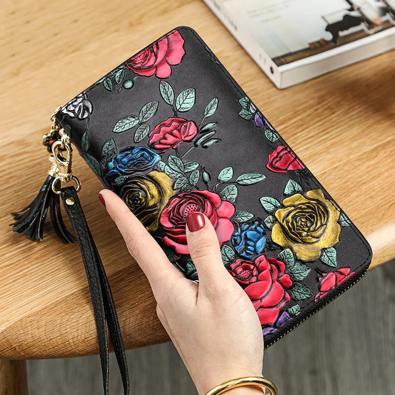Luxury Tassel Genuine Leather Wallet Long Women's Clutch bag Fashion Relief Rose Wrist strap Wallet Card Holder Coin Purse 2020
Luxury Tassel Genuine Leather Wallet Long Women's Clutch bag Fashion Relief Rose Wrist strap Wallet Card Holder Coin Purse 2020