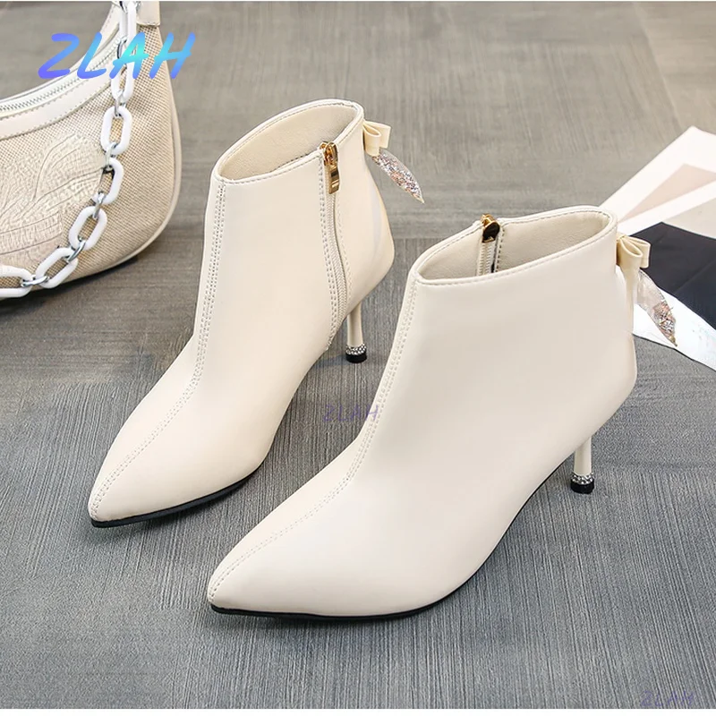 Универсальные ботинки с острым носком на небольшом каблуке телесного цвета женские зимние короткие ботинки на высоком каблуке Женские одн...
Универсальные ботинки с острым носком на небольшом каблуке телесного цвета женские зимние короткие ботинки на высоком каблуке Женские одн...