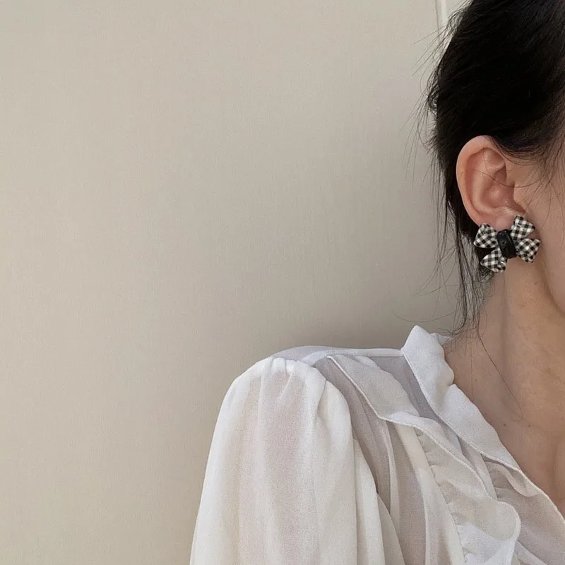 2021 New Jewelry Korean Sweet Black Bowknot Women Earrings Sweet Bow Fashion Drop Earrings Jewelry Gift Checkerboard Bow Acetice
2021 New Jewelry Korean Sweet Black Bowknot Women Earrings Sweet Bow Fashion Drop Earrings Jewelry Gift Checkerboard Bow Acetice