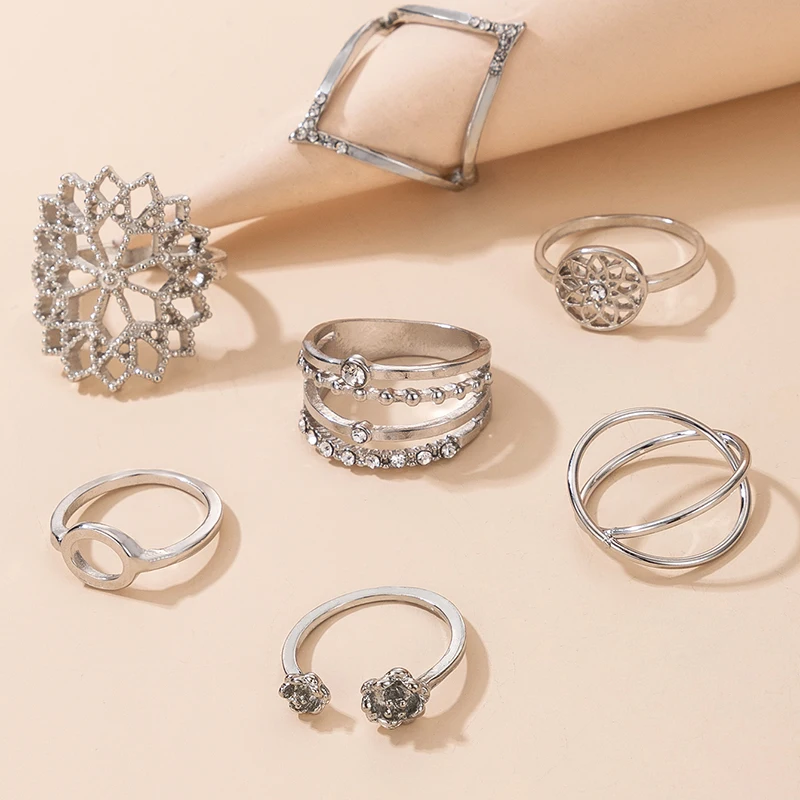 Docona 7pcs Bohemia Crystal Geometric Hollow Flowers Rings Set for Women Gothic Multilayer Knuckle Rings Jewelry Anillos 16558
Docona 7pcs Bohemia Crystal Geometric Hollow Flowers Rings Set for Women Gothic Multilayer Knuckle Rings Jewelry Anillos 16558