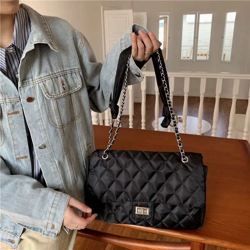 Vintage Nylon Women Shoulder Bags 2021 Brand Chain Designer Handbags Diamond Grain Ladies Crossbody Bag Trend Hand Bag Black
Vintage Nylon Women Shoulder Bags 2021 Brand Chain Designer Handbags Diamond Grain Ladies Crossbody Bag Trend Hand Bag Black