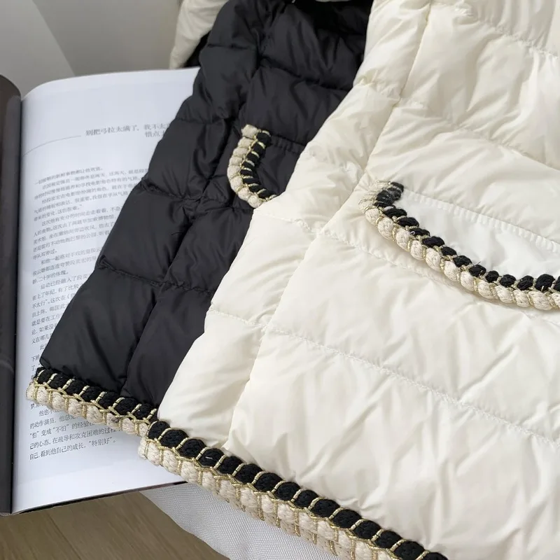 2020 winter simple, small fragrance, light and warm, stand-up collar is thin, short white duck down fashion down jacket female
2020 winter simple, small fragrance, light and warm, stand-up collar is thin, short white duck down fashion down jacket female