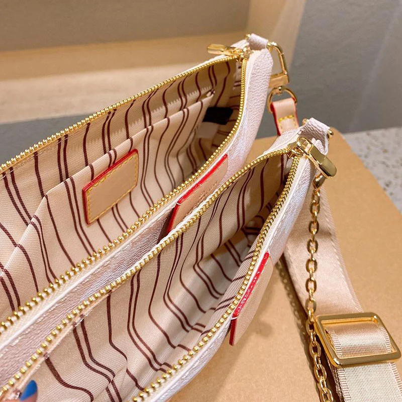 Mahjong Three-piece Suit Bag 2021 Ladies Gradient Color Handbag With Original Box Date Code Wallet Handheld Shoulder Messenger
Mahjong Three-piece Suit Bag 2021 Ladies Gradient Color Handbag With Original Box Date Code Wallet Handheld Shoulder Messenger