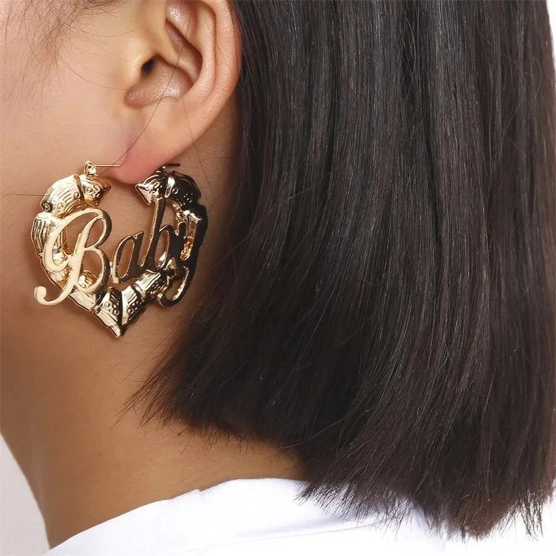 Creative Baby Letters Versatile Retro Pattern Heart Simple Hollow Luxury High-grade Earrings Women
Creative Baby Letters Versatile Retro Pattern Heart Simple Hollow Luxury High-grade Earrings Women