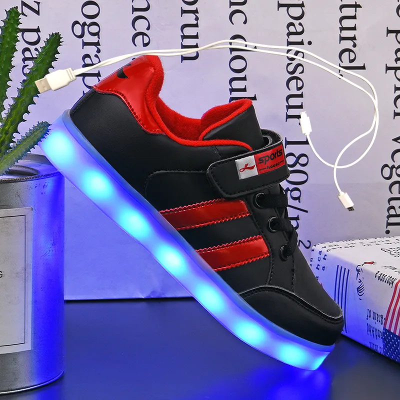 2020 Hot High Quality Light Up Shoes Led Kids Sneakers for Boy girl Lighted USB rechargeable children Luminous Shoe with 7 color
2020 Hot High Quality Light Up Shoes Led Kids Sneakers for Boy girl Lighted USB rechargeable children Luminous Shoe with 7 color