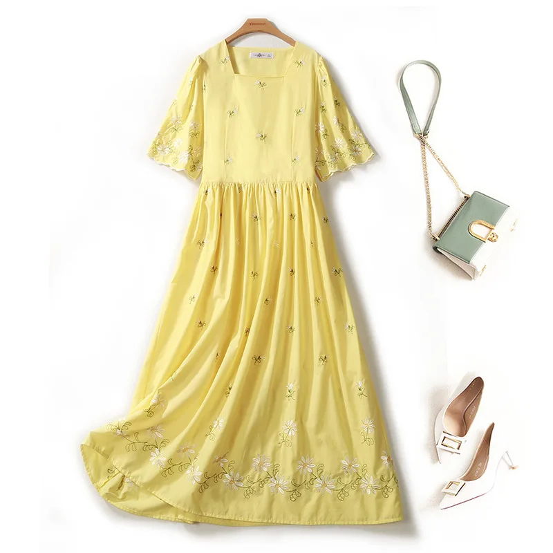 3XL 4XL 2020 summer women flowers embroidery plus size dress yellow square collar short sleeve long dresses Korean sweet JC107
3XL 4XL 2020 summer women flowers embroidery plus size dress yellow square collar short sleeve long dresses Korean sweet JC107