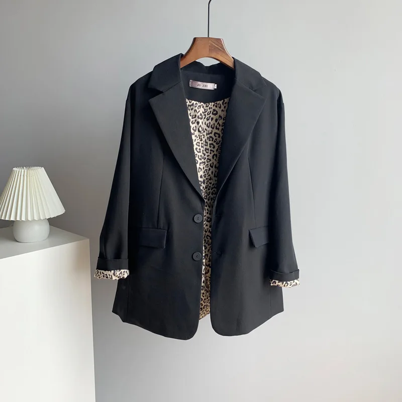 New Fashion Blazer Jacket Women Casual Pockets Long Sleeve Work Suit Coat Office Lady Solid Slim Blazers Loose Casual Coat
New Fashion Blazer Jacket Women Casual Pockets Long Sleeve Work Suit Coat Office Lady Solid Slim Blazers Loose Casual Coat