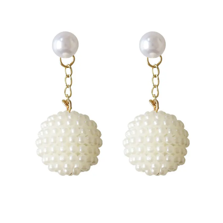 2021 new fashion ins European and American style hot selling white tassel earrings creative pearl earrings women's earrings
2021 new fashion ins European and American style hot selling white tassel earrings creative pearl earrings women's earrings