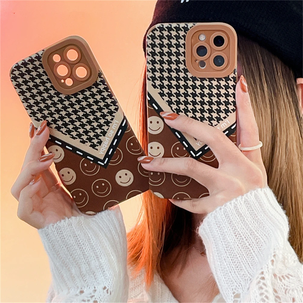 Ins Wind Color Matching Smiley Phone Case For Iphone13 Pro Promax Ladies Elegant and Fashionable Case Wearable Anti-fall Case
Ins Wind Color Matching Smiley Phone Case For Iphone13 Pro Promax Ladies Elegant and Fashionable Case Wearable Anti-fall Case
