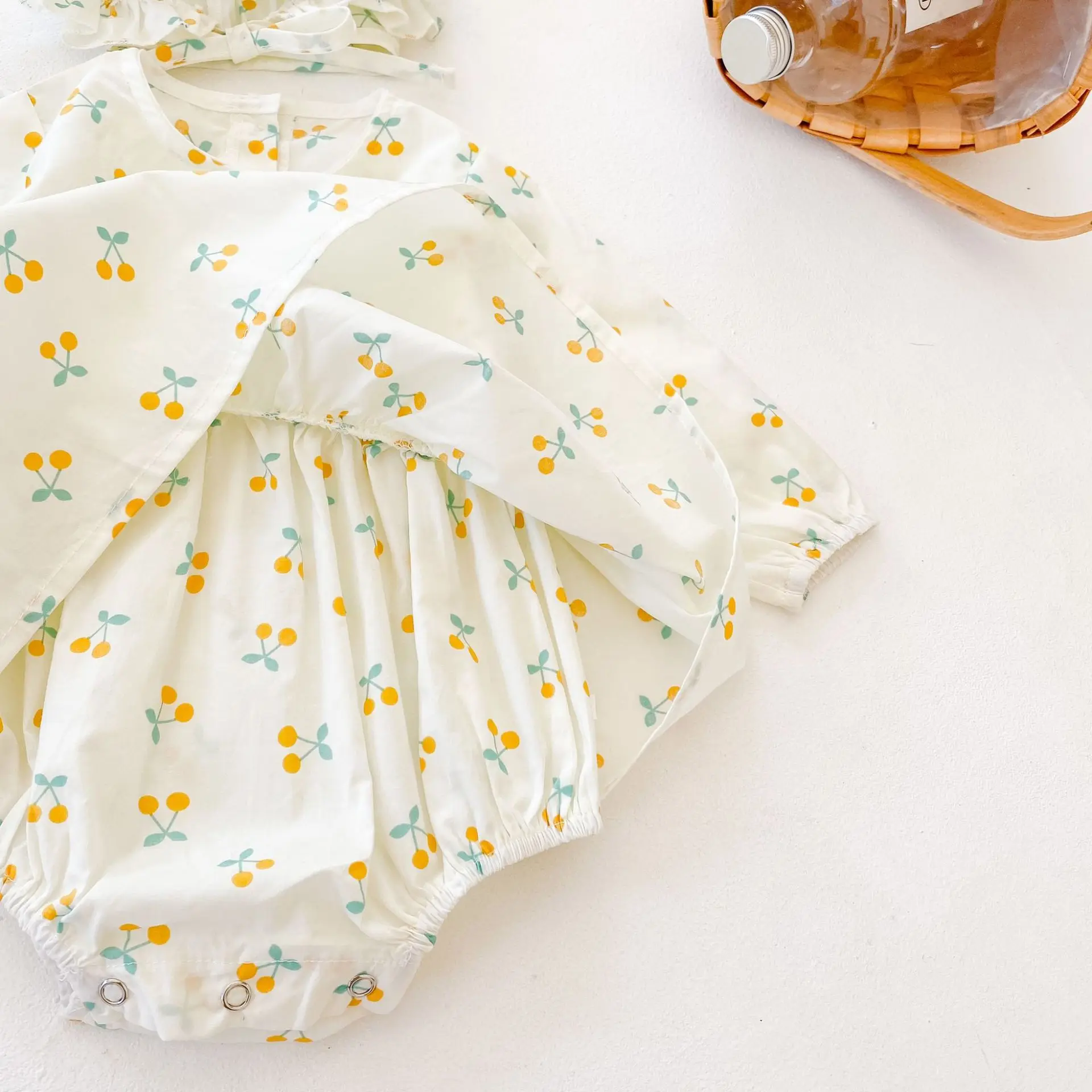 Korean Baby Clothes Autumn Long Sleeve Cherry Printed Romper Dress+Hat 2pcs For Newborn Girls Full Moon 100 Days Party Playsuits
Korean Baby Clothes Autumn Long Sleeve Cherry Printed Romper Dress+Hat 2pcs For Newborn Girls Full Moon 100 Days Party Playsuits