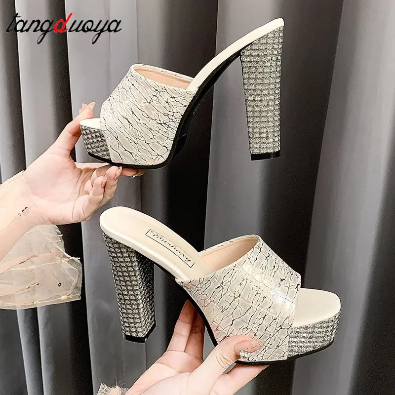 Summer Women slippers Elegant High Heel Sandals Peep Toe Platform Shoes Sexy Crystal Chunky Heel Shoes Lady Thick Heel 34-40 
Summer Women slippers Elegant High Heel Sandals Peep Toe Platform Shoes Sexy Crystal Chunky Heel Shoes Lady Thick Heel 34-40
