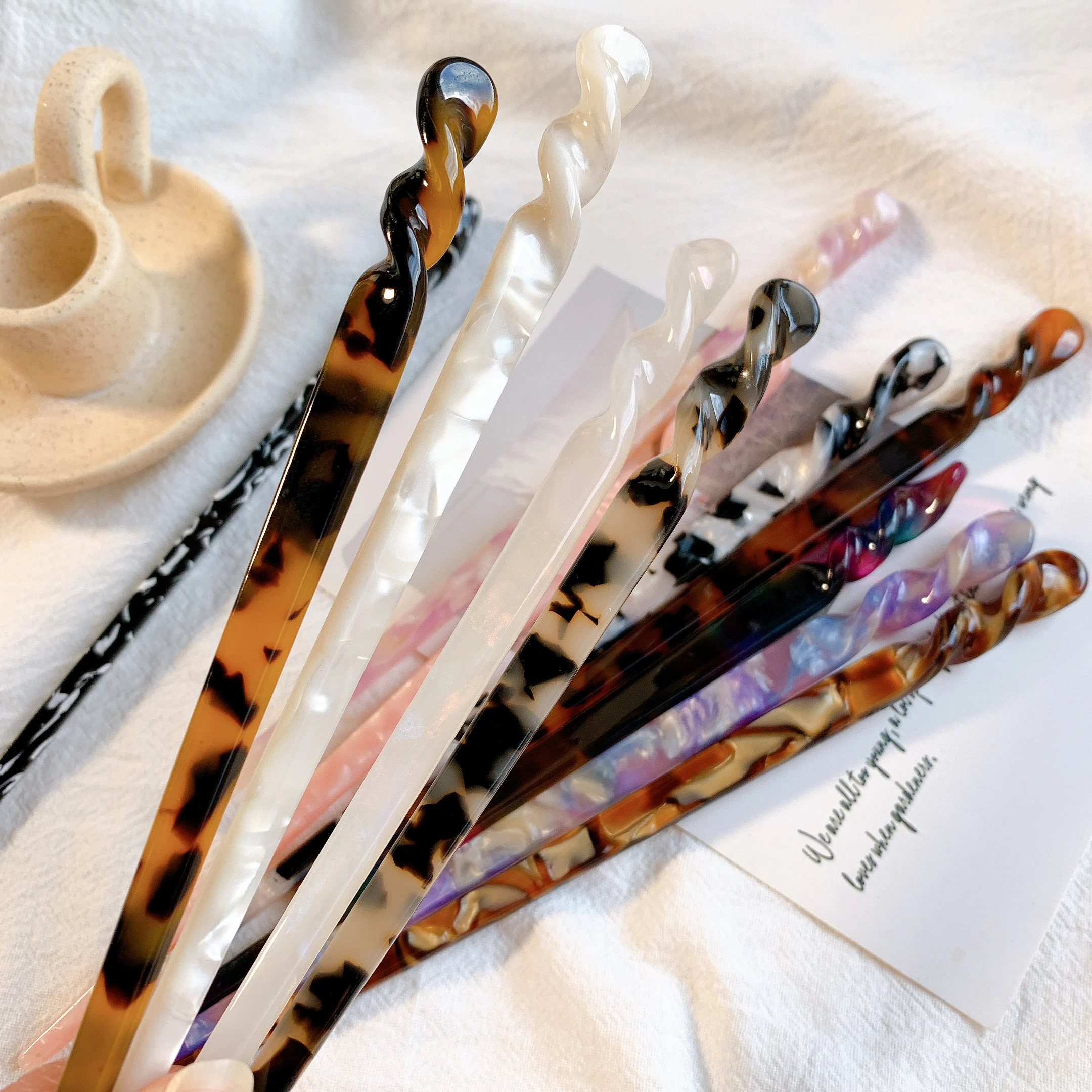 New Fashion Chinese Style Hair Sticks Vintage Acetate Chopstick Women Hairpins Hair Clips Pins Wedding Hair Jewelry Accessories
New Fashion Chinese Style Hair Sticks Vintage Acetate Chopstick Women Hairpins Hair Clips Pins Wedding Hair Jewelry Accessories