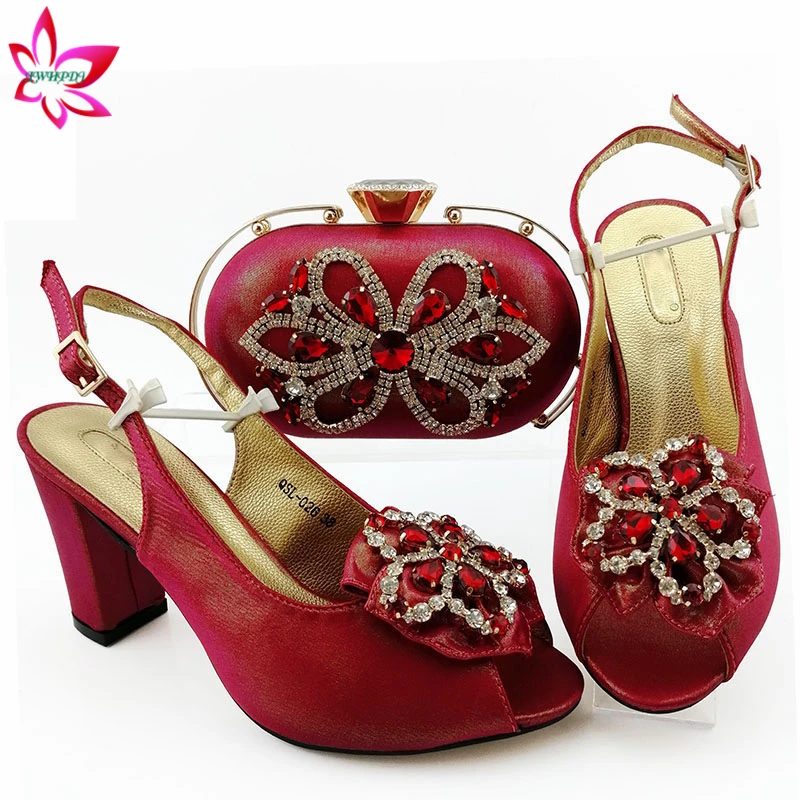 2020 Special Design Red Classics Style Italian Women Shoes and Bag to Match INS Hot Selling Purple Matching Shoes and Bag
2020 Special Design Red Classics Style Italian Women Shoes and Bag to Match INS Hot Selling Purple Matching Shoes and Bag