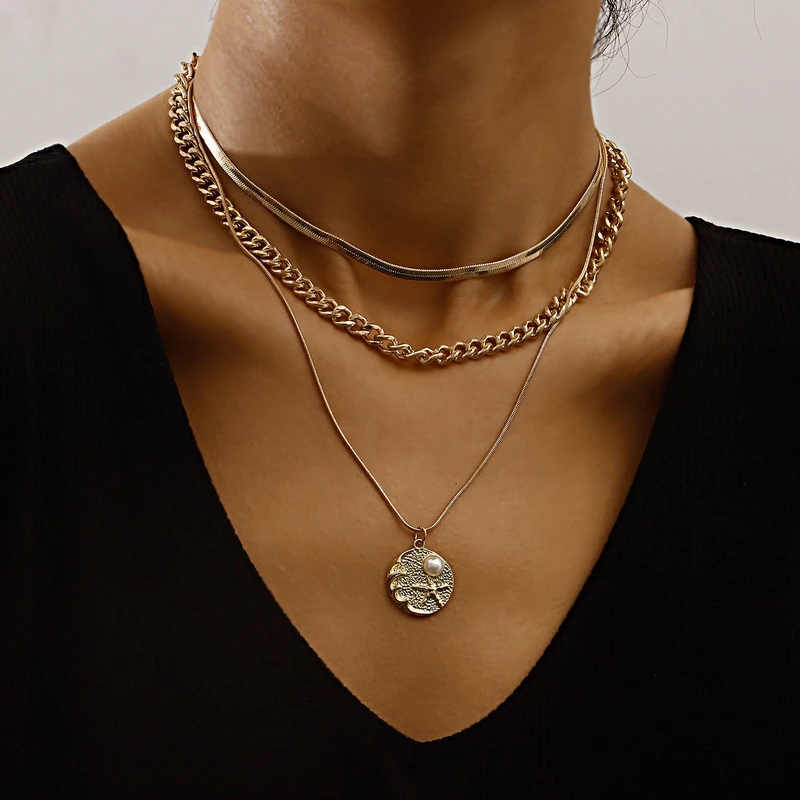 Boho Goth Choker Necklaces for Women Gold Snake Bone Neck Chains Round Piece Pendant Necklace Fashion Women Jewelry on The Neck
Boho Goth Choker Necklaces for Women Gold Snake Bone Neck Chains Round Piece Pendant Necklace Fashion Women Jewelry on The Neck