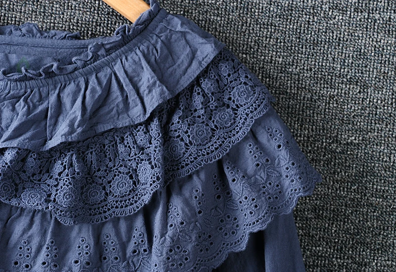 Autumn Women Blouse Japan Style Mori Girl Fresh Embroidery Lace Long Sleeve Cotton Loose Shirt Tops
Autumn Women Blouse Japan Style Mori Girl Fresh Embroidery Lace Long Sleeve Cotton Loose Shirt Tops