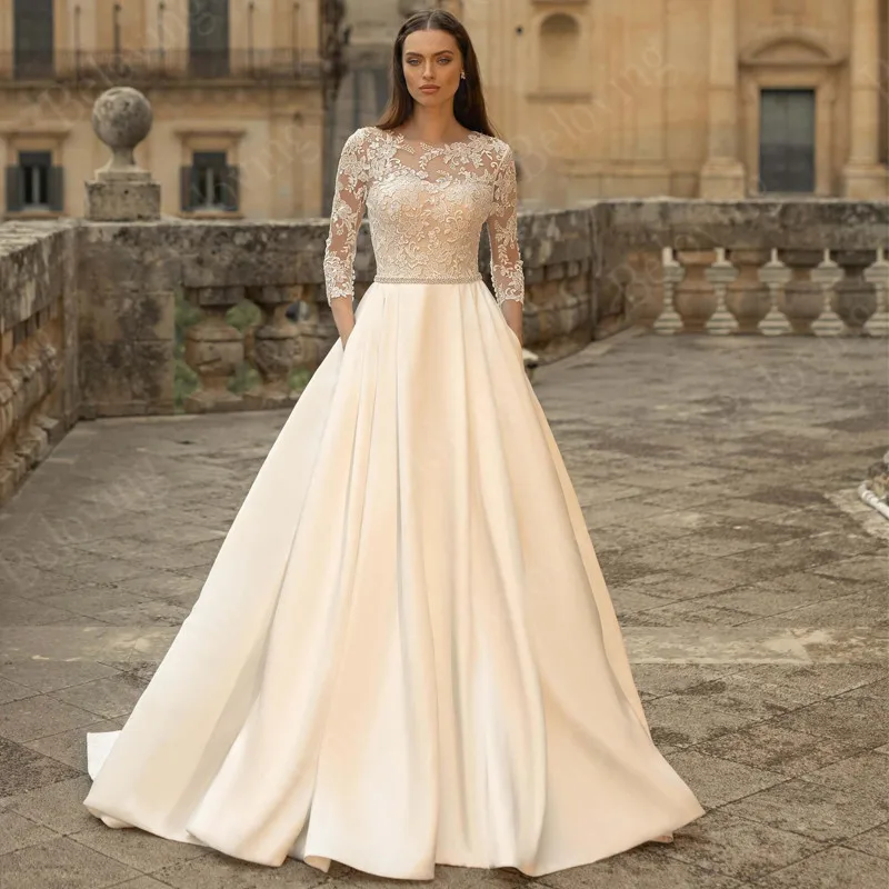 Unique A Line Wedding Dresses Satin 2021 Bride Dress Lace Appliques Button Lace Up Illusion Women Bridal Gown Vestido De Noiva
Unique A Line Wedding Dresses Satin 2021 Bride Dress Lace Appliques Button Lace Up Illusion Women Bridal Gown Vestido De Noiva