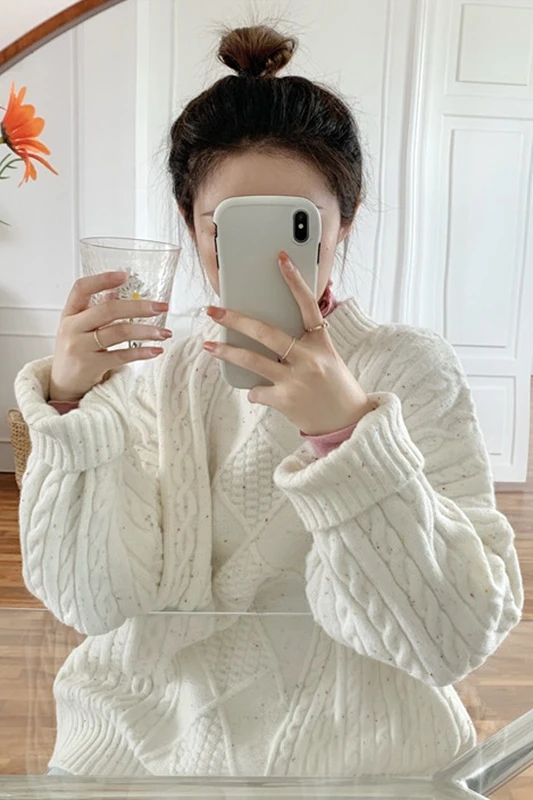 White Sweater Female Retro Japanese 2020 New Korean Version of the Loose Outer Wear Fall/Winter Hot-Selling Thickened Base
White Sweater Female Retro Japanese 2020 New Korean Version of the Loose Outer Wear Fall/Winter Hot-Selling Thickened Base