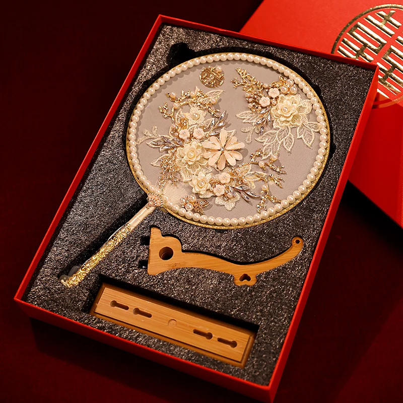 Bridal Circular Fan Wedding DIY Material Package Xiuhe Fan Wedding Golden Finished High-End Gift Box Antique Wedding Fan
Bridal Circular Fan Wedding DIY Material Package Xiuhe Fan Wedding Golden Finished High-End Gift Box Antique Wedding Fan
