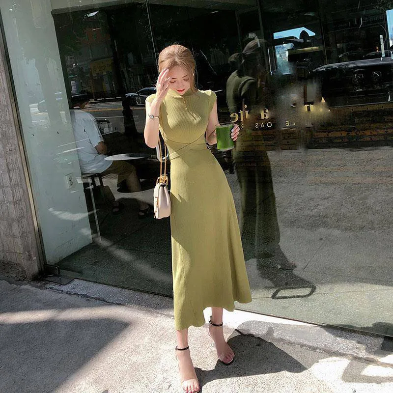 2021 summer Korean Women Bodycon Robe Knitted Maxi Dress Elegant Ladies SlimMatcha green Sweater Sleeveless Long Party Dresses
2021 summer Korean Women Bodycon Robe Knitted Maxi Dress Elegant Ladies SlimMatcha green Sweater Sleeveless Long Party Dresses